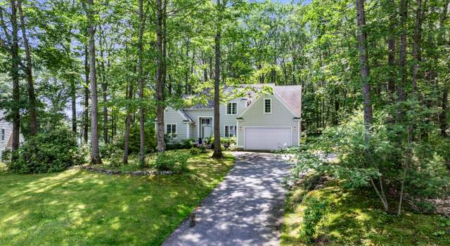 Photo of 27 Debra Ln, Kittery, ME 03904