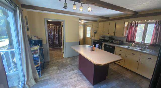 Photo of 564 Poland Rd, Auburn, ME 04210