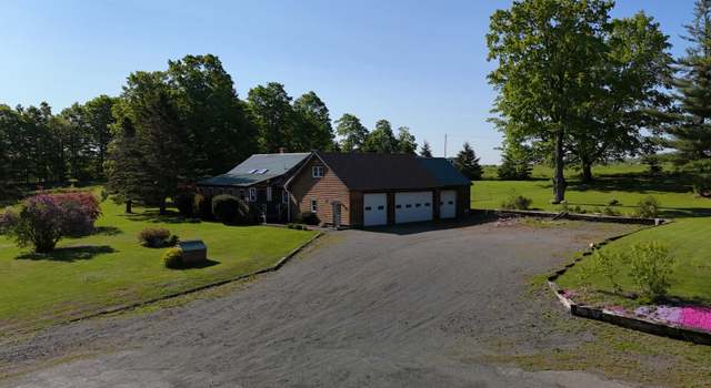 Photo of 129 Ledge Hill Rd, Corinth, ME 04427