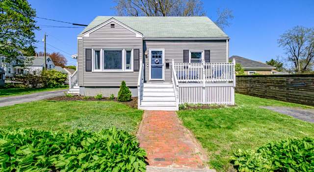 Photo of 301 Sherwood St, Portland, ME 04103