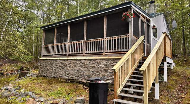 Photo of 6 Acorn Cir, Frye Island, ME 04071