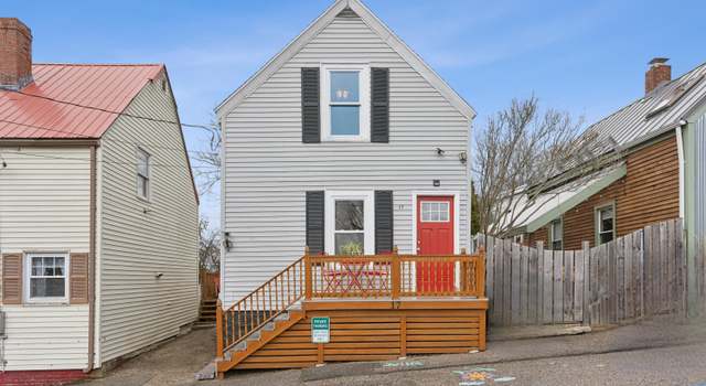 Photo of 17 E Cove St, Portland, ME 04101