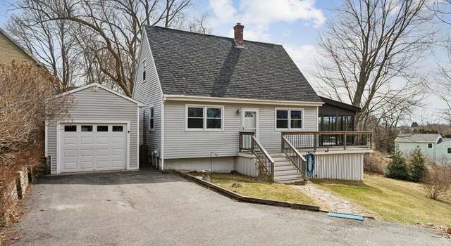 Photo of 20 Tewksbury Ln, South Portland, ME 04106