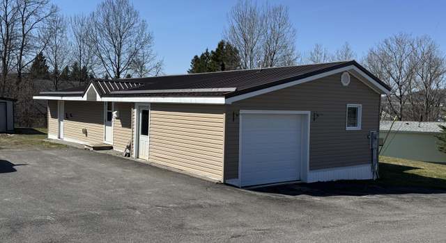 Photo of 121 2nd Ave, Madawaska, ME 04756