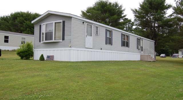 Photo of 6 Purington Ave, Mechanic Falls, ME 04256