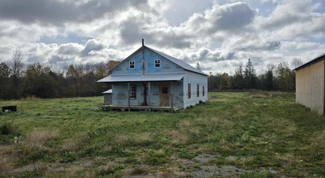 Photo of 127 East Rd, Bradford, ME 04410