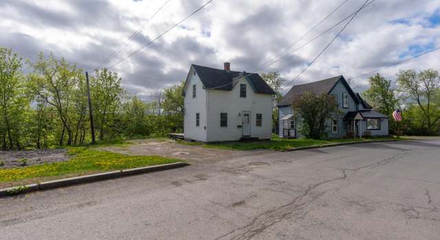 Photo of 44 Mill St, Houlton, ME 04730