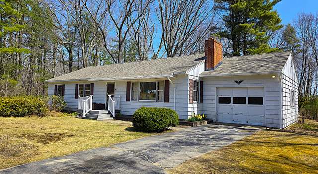 Photo of 111 Alewive Rd, Kennebunk, ME 04043
