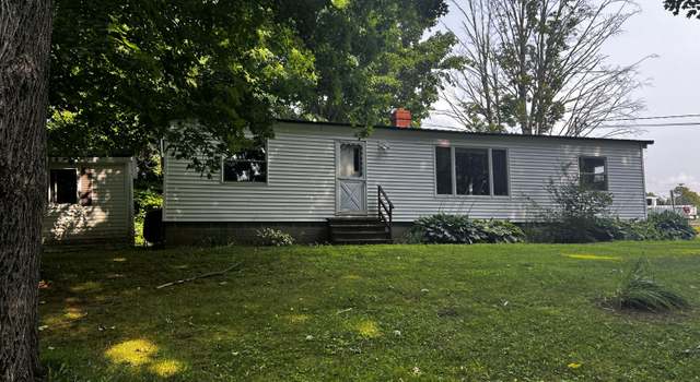 Photo of 6 Randall Ct, Houlton, ME 04730