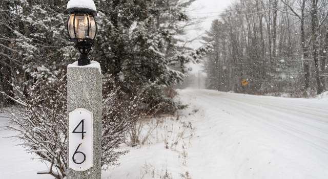 Photo of 46 Meadow Cross Rd, Topsham, ME 04086