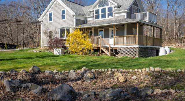 Photo of 30 Yarmouth Rd, Gray, ME 04039