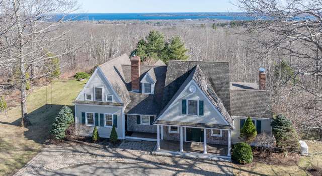 Photo of 8 Little Bear Ln, Rockport, ME 04856