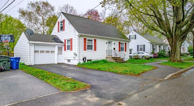 Photo of 30 Ardsley Ave, South Portland, ME 04106
