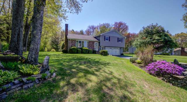 Photo of 9 Ridge Rd, Westbrook, ME 04092