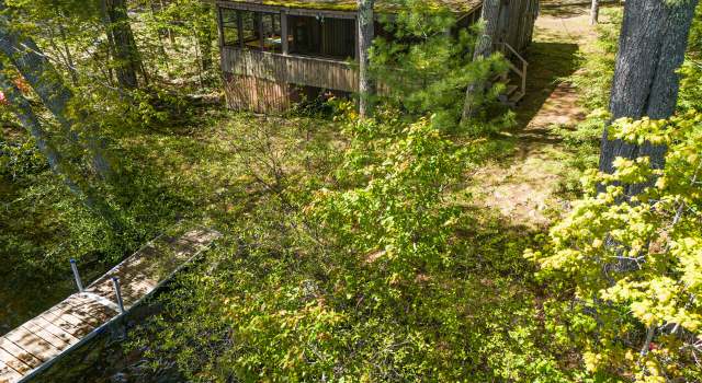 Photo of 44 Cove Ln, Damariscotta, ME 04543