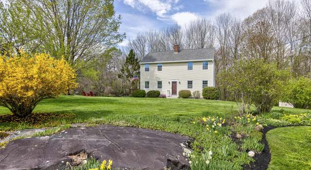 Photo of 8 Oak Ridge Dr, Standish, ME 04084