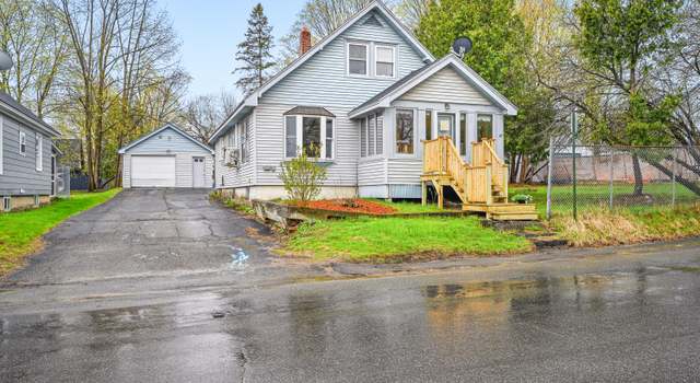 Photo of 62 Oak St, Waterville, ME 04901