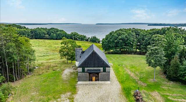 Photo of 217 West Side Dr, Verona Island, ME 04416