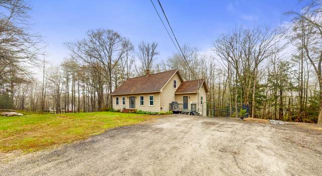 Photo of 671 Meadow Rd, Topsham, ME 04086