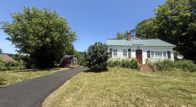 Photo of 37 Hemlock St, Sabattus, ME 04280