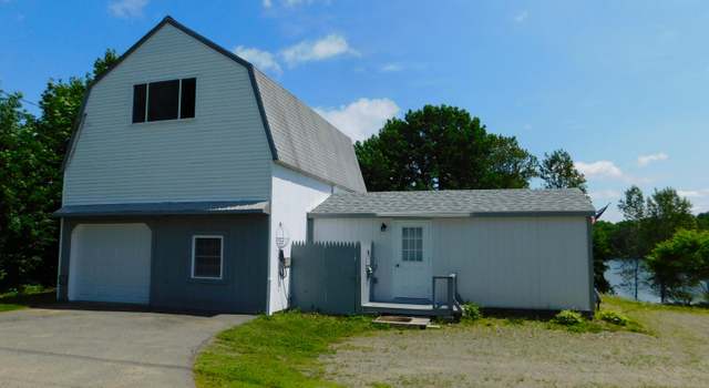 Photo of 208 Fern Rd, Dexter, ME 04930