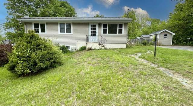 Photo of 24 Mitchell St, Lewiston, ME 04240