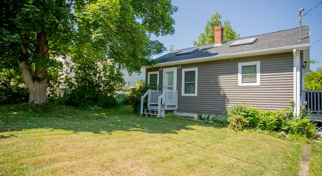 Photo of 30 Washington St, Winterport, ME 04496