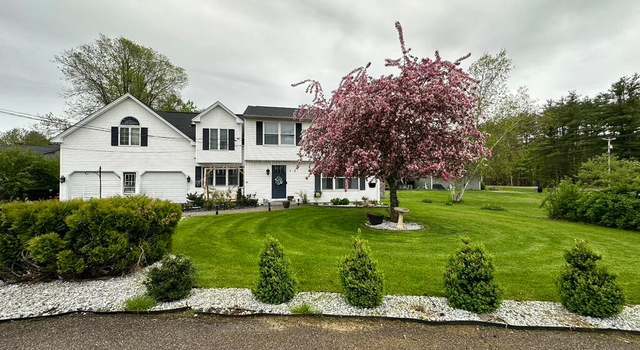 Photo of 4 Buttonwood Rd, South Berwick, ME 03908