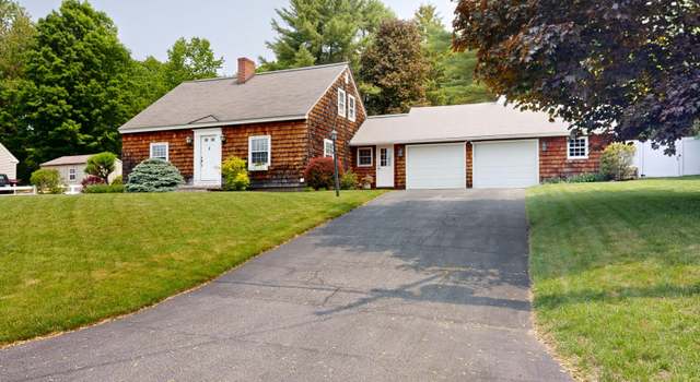 Photo of 441 Lake St, Auburn, ME 04210