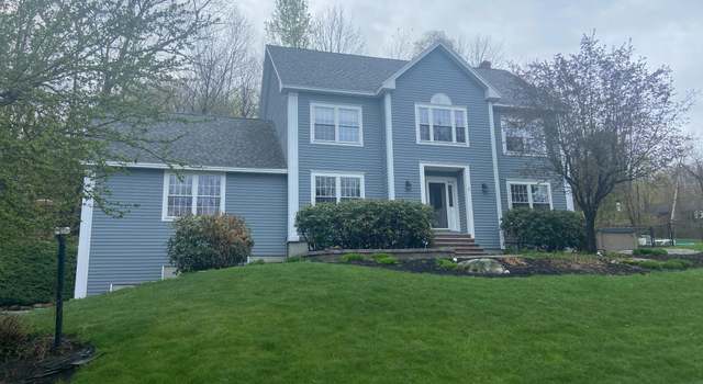 Photo of 9 Hillview Ln, Lewiston, ME 04240