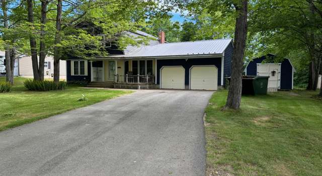 Photo of 58 Ridgewood Dr, Baileyville, ME 04694