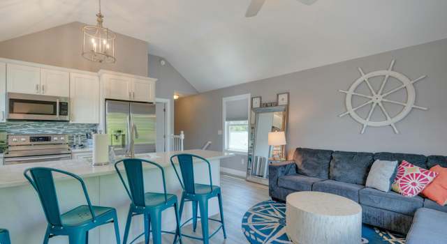 Photo of 129 W West Grand Ave, Old Orchard Beach, ME 04064
