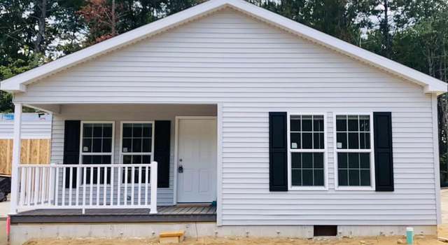Photo of 3 Friendship Ct, Berwick, ME 03901