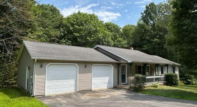Photo of 29 Blue Ridge Dr E, Sidney, ME 04330