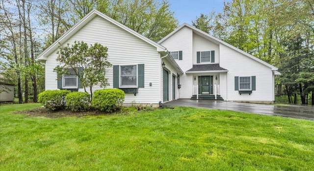 Photo of 17 Fenton Way, Bangor, ME 04401