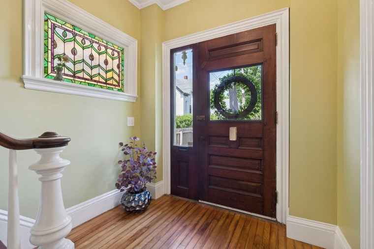 Photo of 236-240 Concord St W Portland, ME 04103