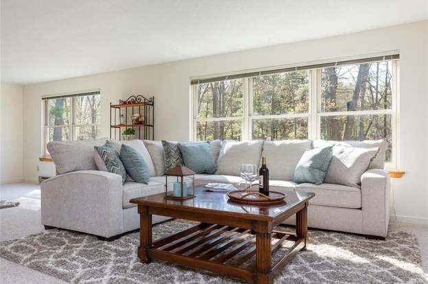 51 Woodland Rd 4 Cape Elizabeth Me 04107 2 Beds 1 5 Baths