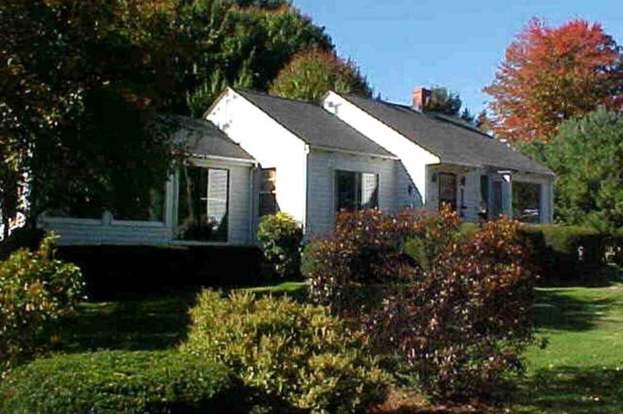 27 Ocean Park Rd Saco Me 04072 Mls 1210452 Redfin
