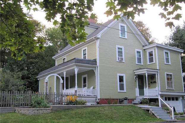 42 Smith St Bangor Me 04401 4 Beds 2 Baths