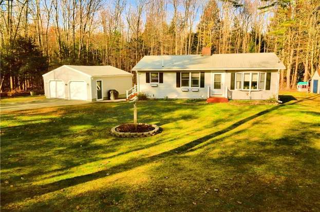 10 Hickory Ln Gorham Me 04038 3 Beds 1 5 Baths 10 Hickory Ln Gorham Me 04038 3 Beds 1 5 Baths