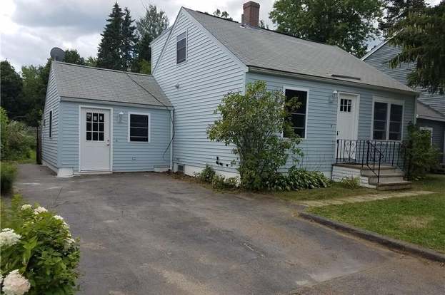 24 Green St Westbrook Me 04092 Mls 1322788 Redfin