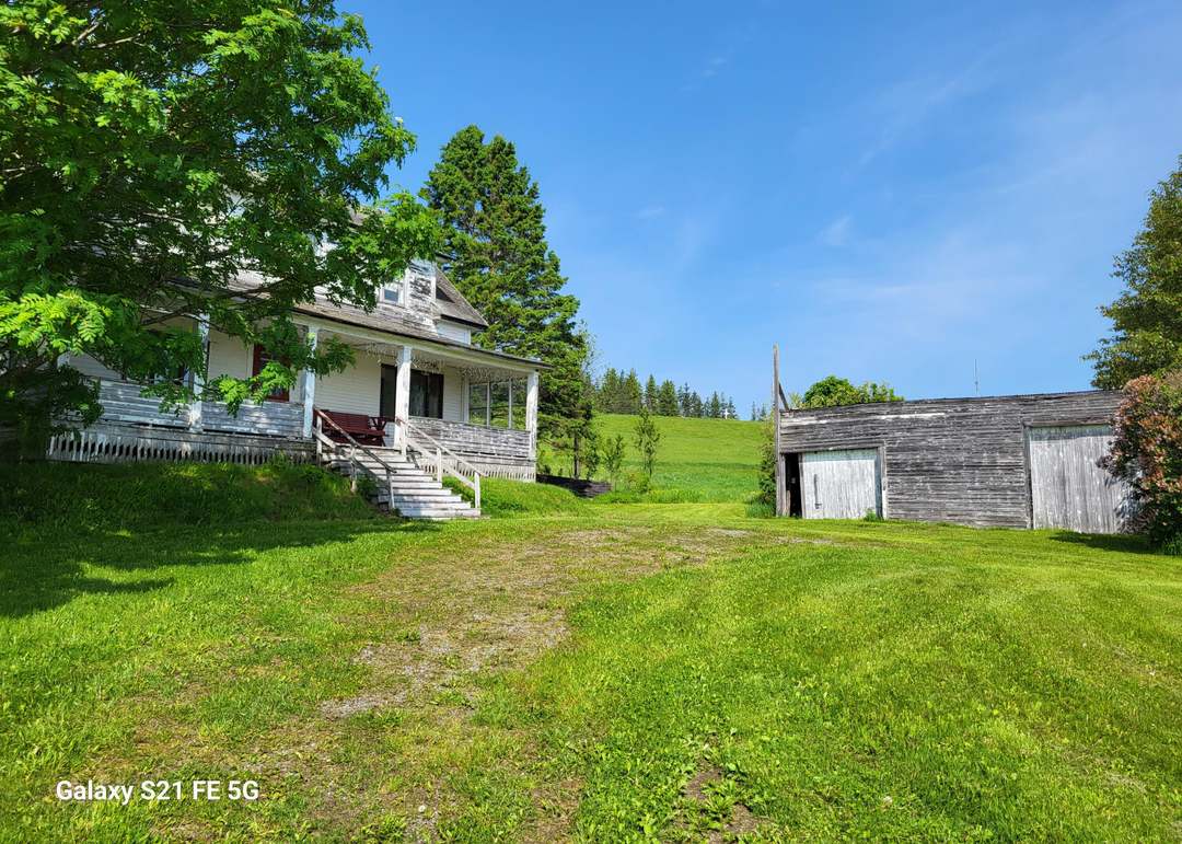 147 Lake Rd, Van Buren, ME 04785