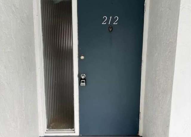 Property at 305 Ridge Blvd #212, South Daytona, FL 32119, 2 beds, 1 bath