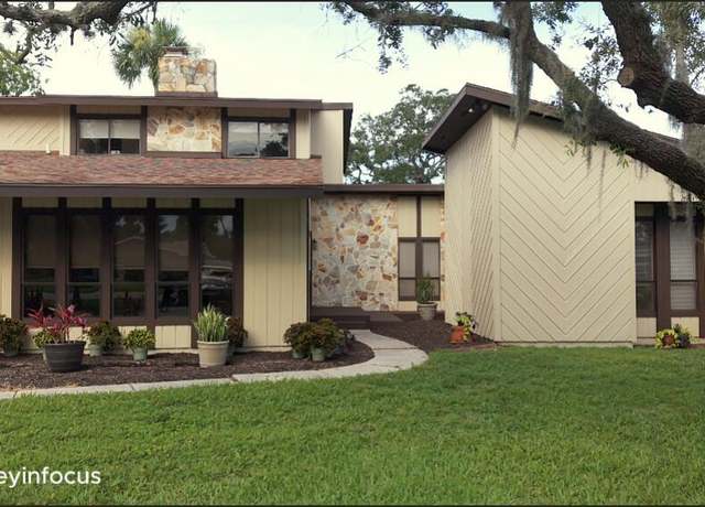 Property at 829 N Beach St, Ormond Beach, FL 32174, 4 beds, 2.5 baths
