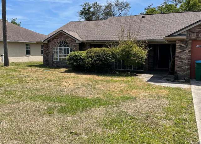 Property at 2057 Heathwood St, Deltona, FL 32725, 4 beds, 3 baths