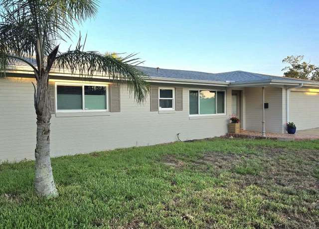 Property at 470 N Halifax Dr, Ormond Beach, FL 32176, 3 beds, 2.5 baths