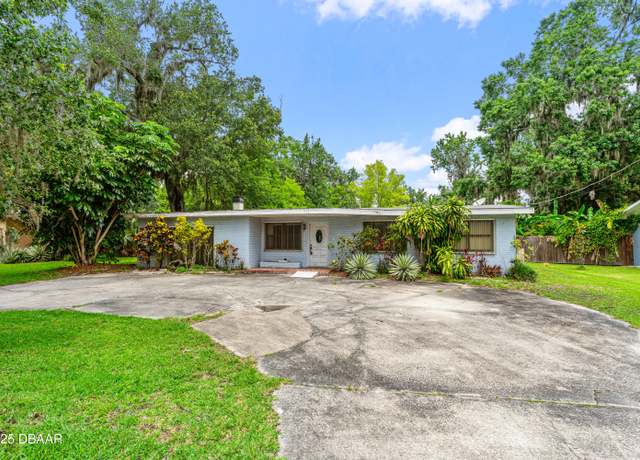 Property at 910 Flomich St, Holly Hill, FL 32117, 3 beds, 2.5 baths