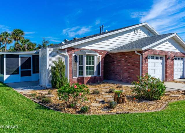 Property at 102 Woodbridge Cir S, Daytona Beach, FL 32119, 2 beds, 2 baths