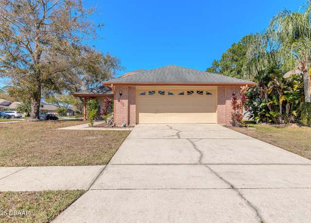 Property at 100 Braeburn Cir, Daytona Beach, FL 32114, 2 beds, 2 baths