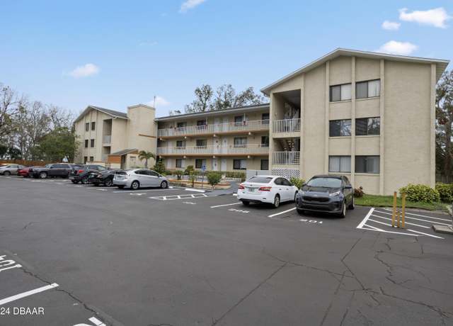 Property at 633 S Palmetto Ave #101, Daytona Beach, FL 32114, 2 beds, 1.5 baths
